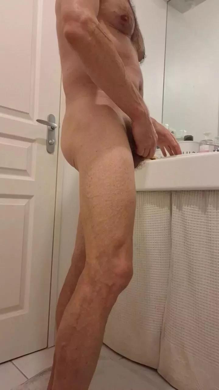 Wetman34070 on Cam4 