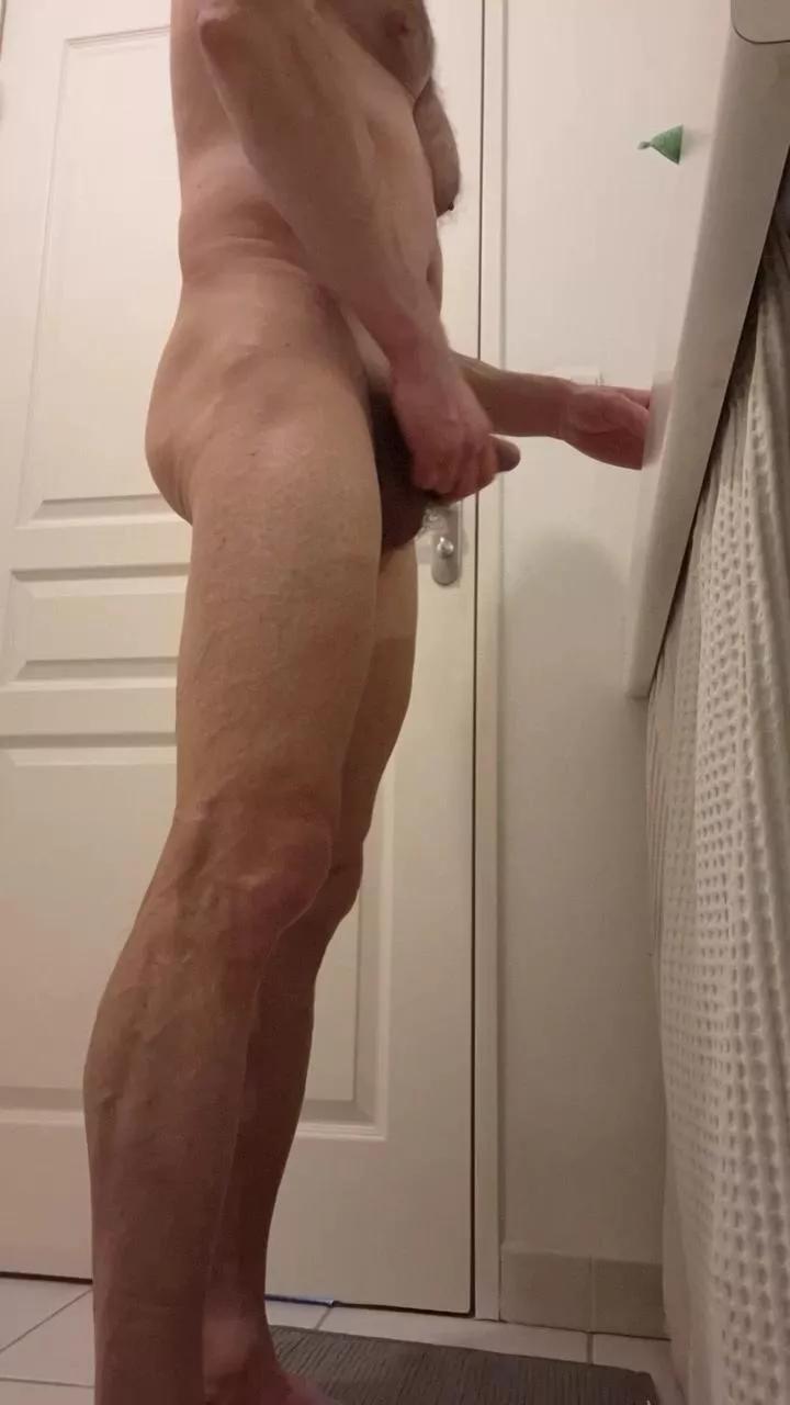 Wetman34070 on Cam4 