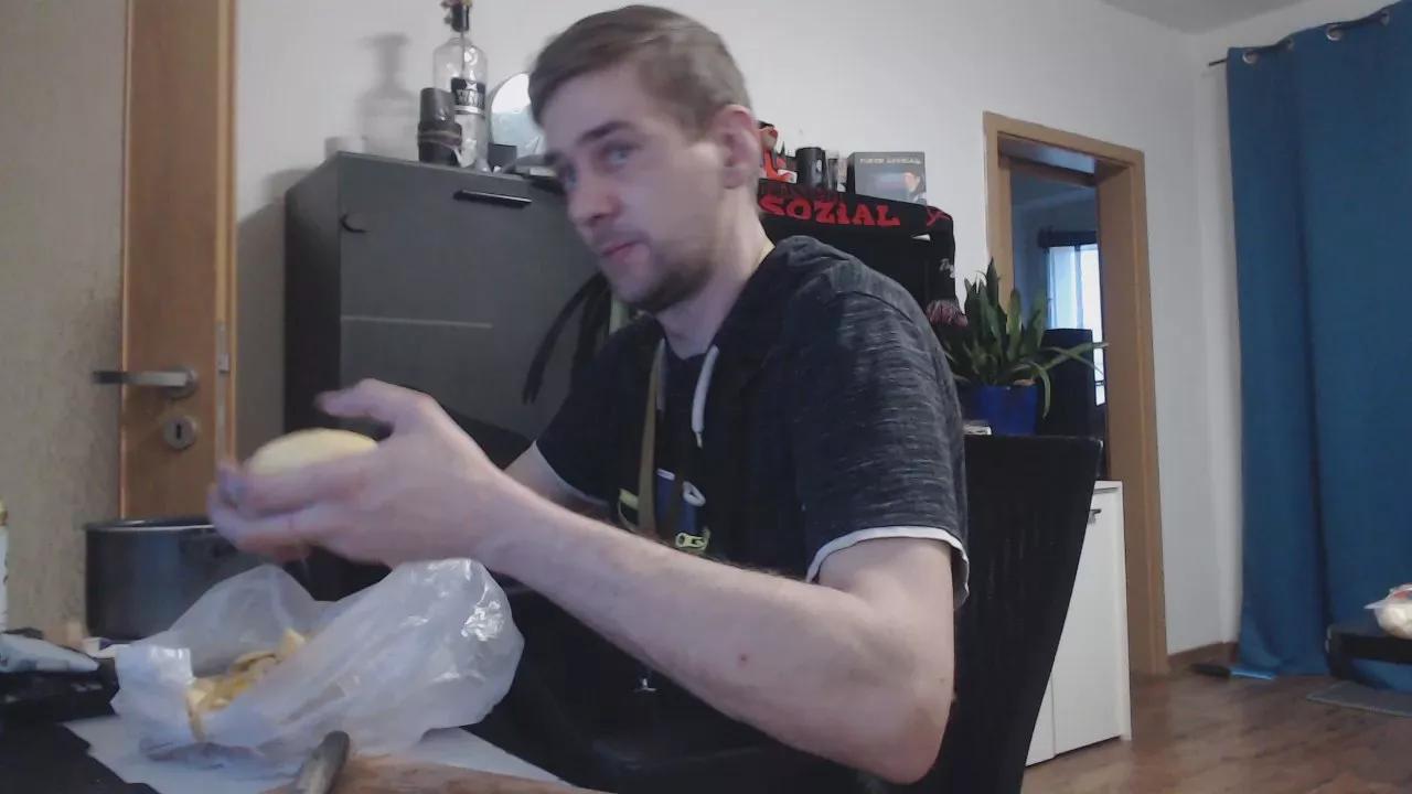 Widersacha on Cam4 