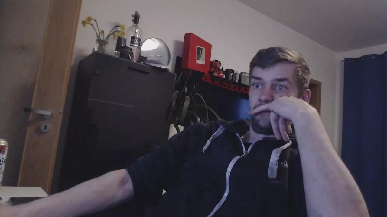 Widersacha on Cam4 