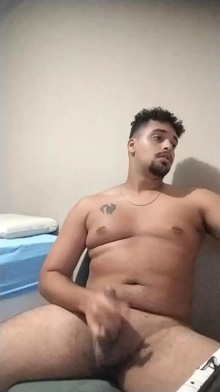xcumshot3323 on Cam4 