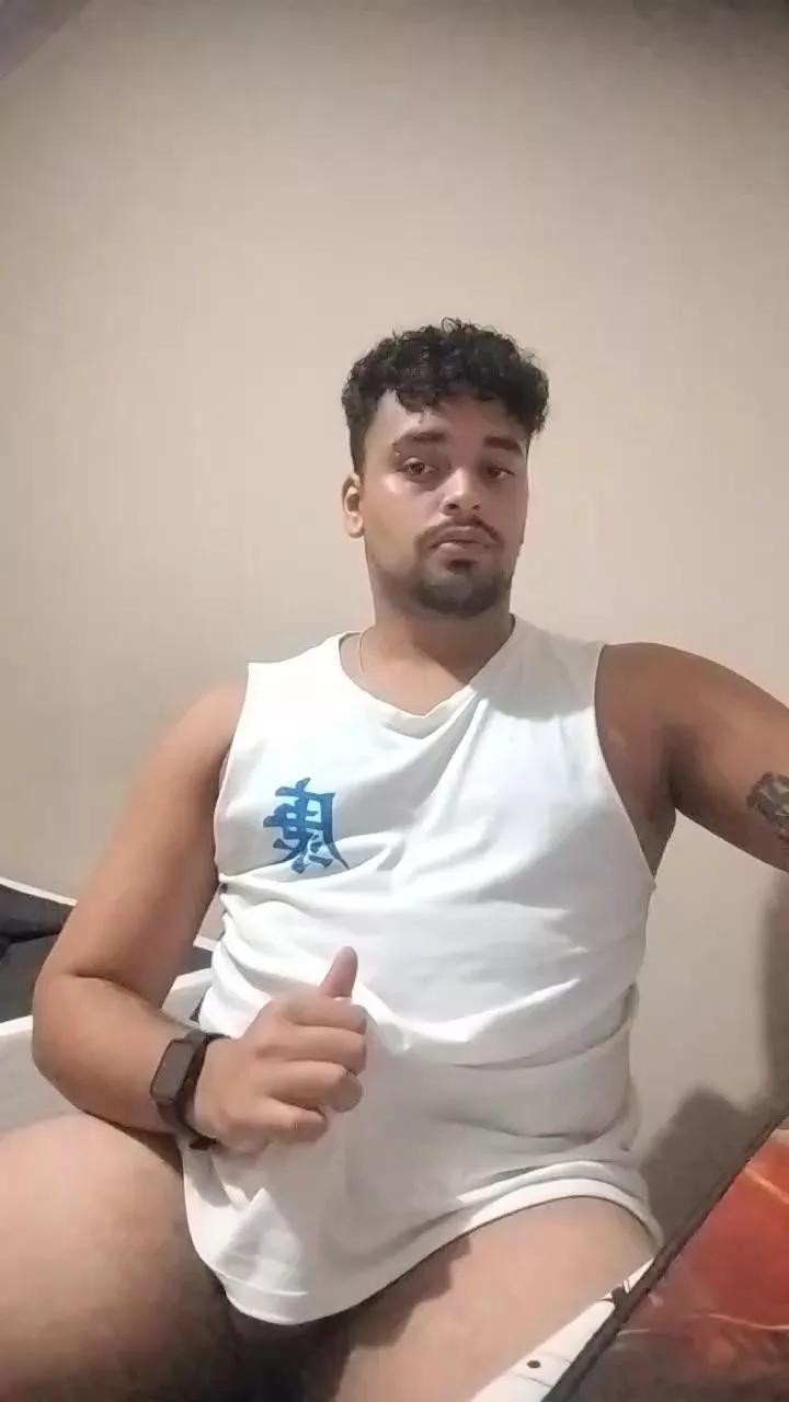 xcumshot3323 on Cam4 