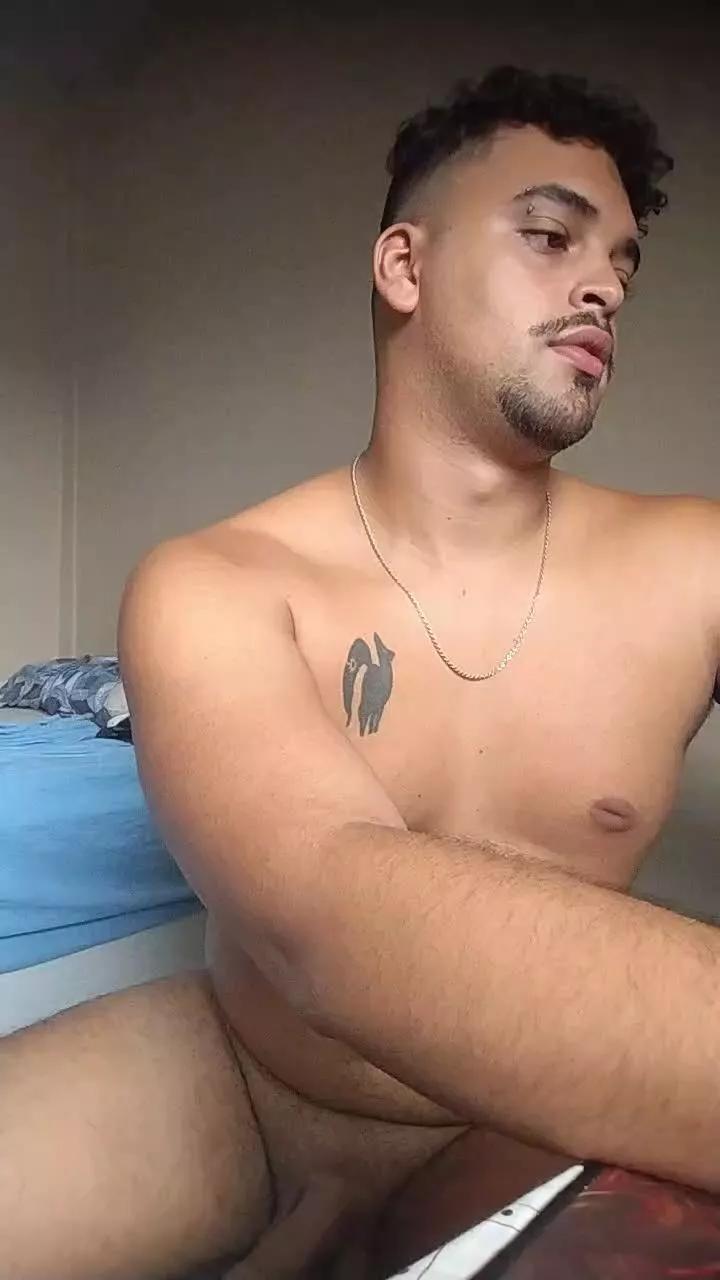 xcumshot3323 on Cam4 