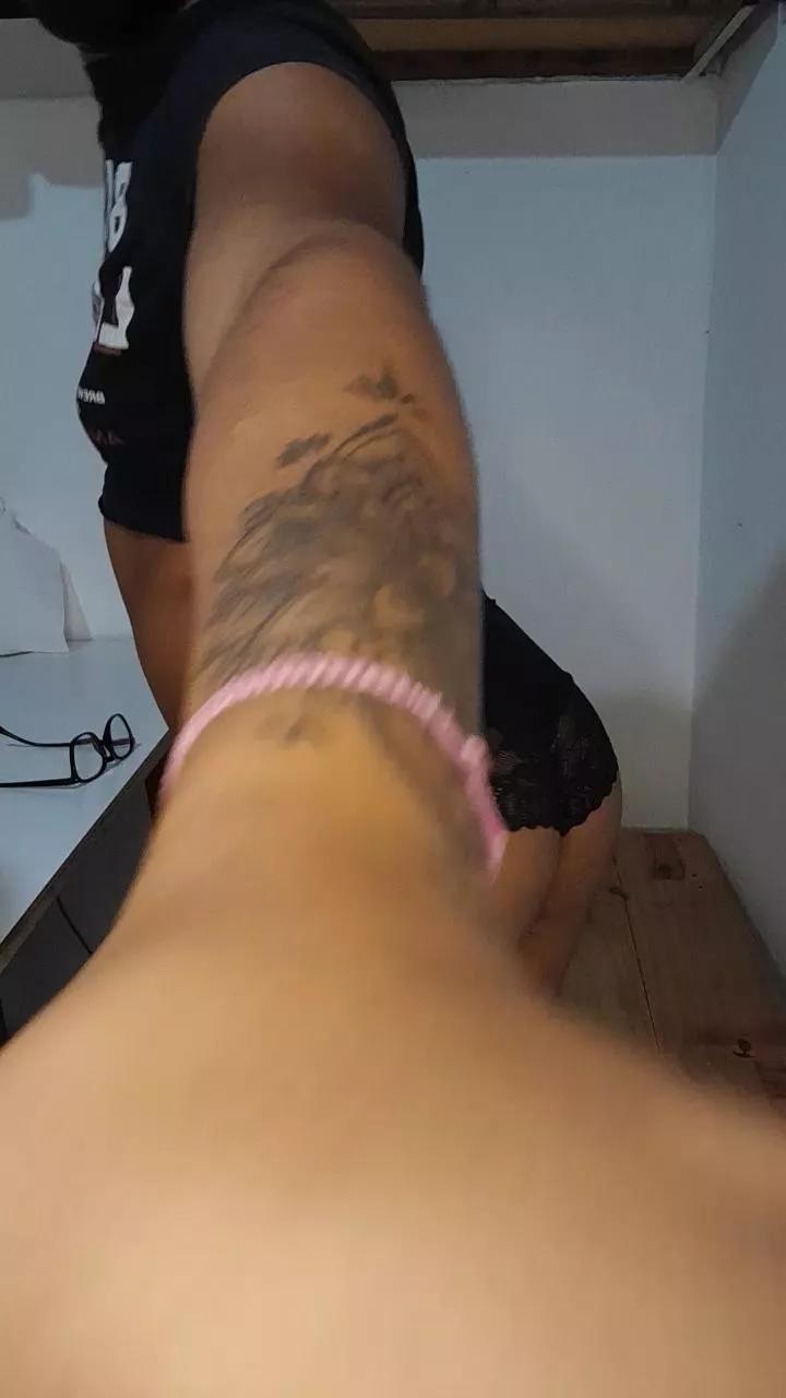 xxxcubana3 on Cam4 