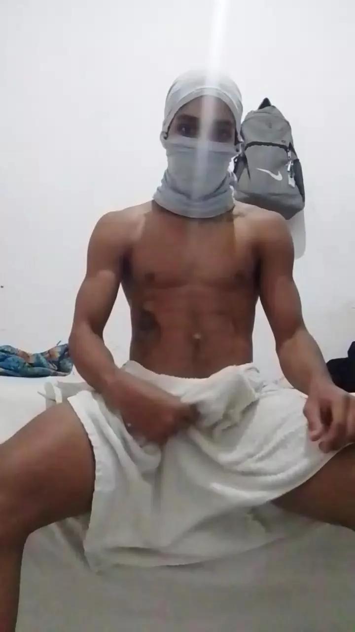 Yt4llo on Cam4 