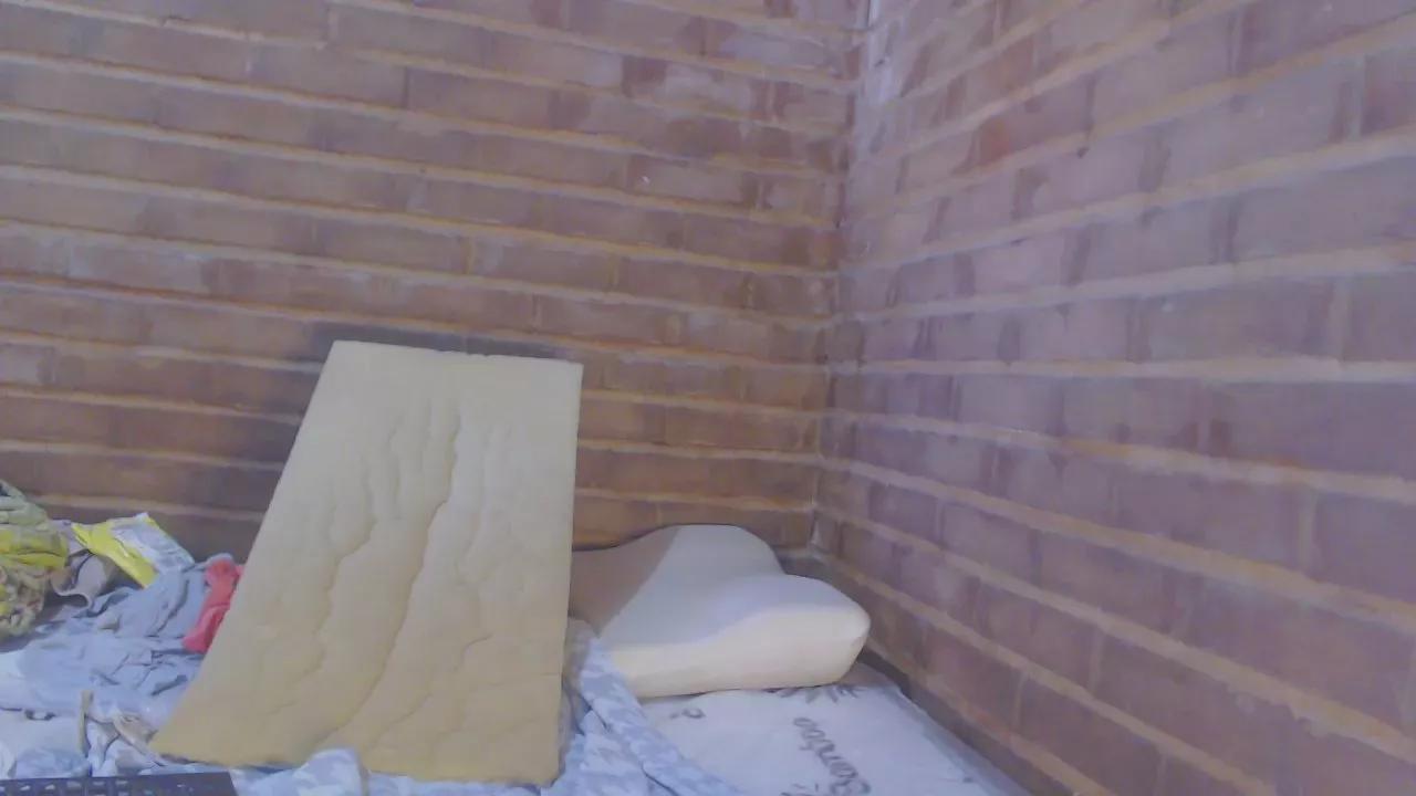 yvy_zotz on Cam4 