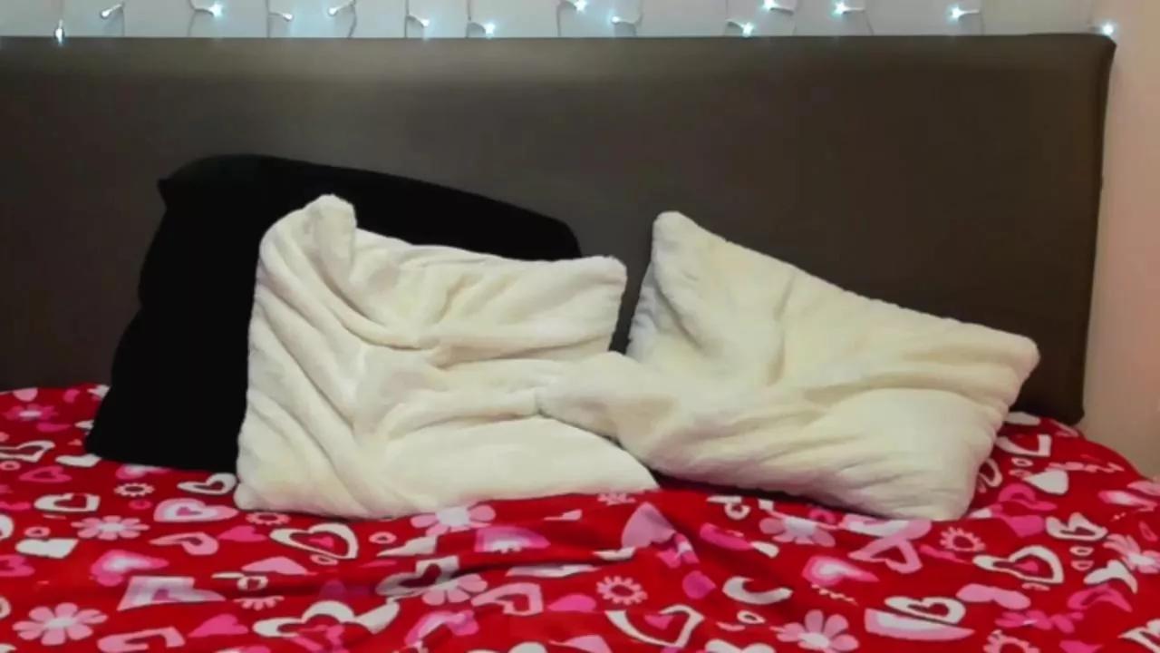 ZoeSanders on Cam4 