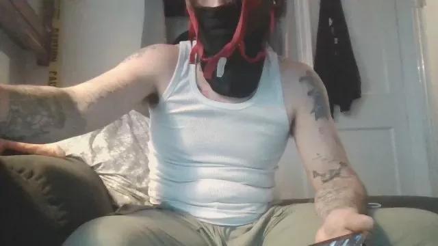 Zombieloser22 on Cam4 