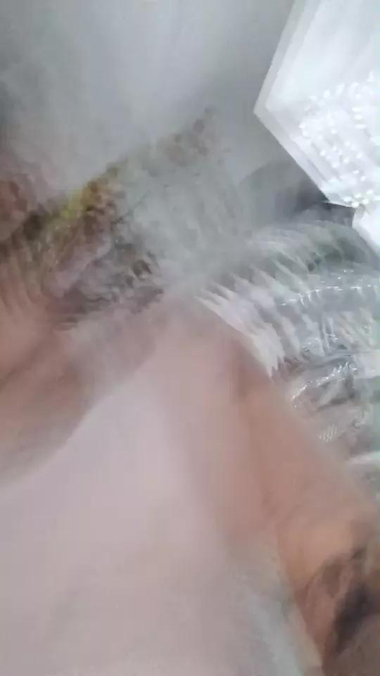 Zombieloser22 on Cam4 