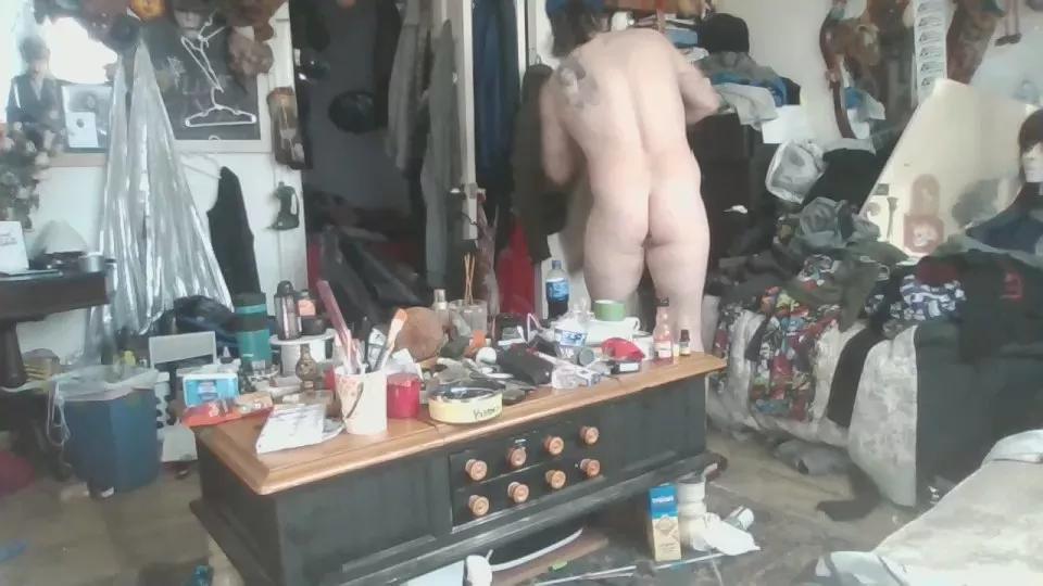 Zombieloser22 on Cam4 