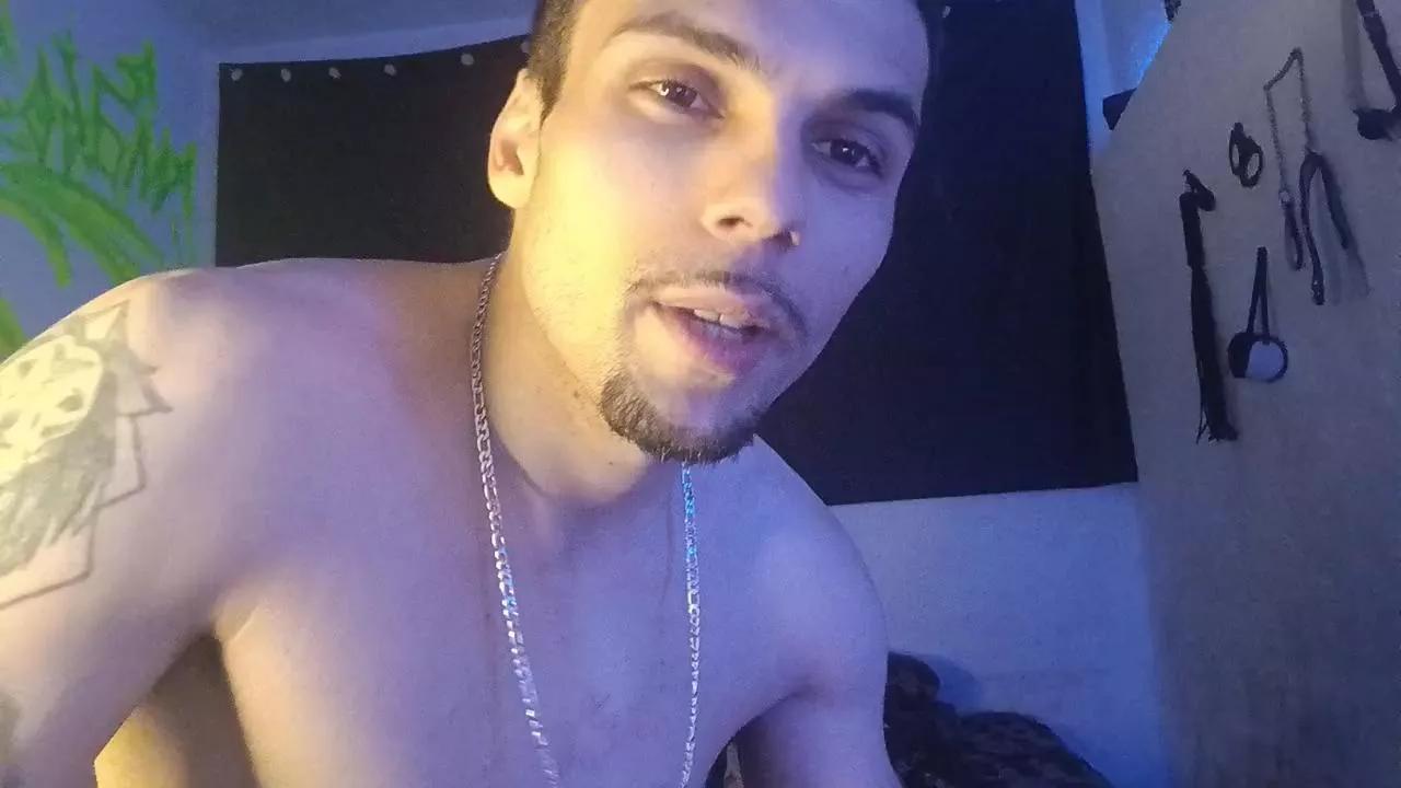 Zyonprive on Cam4 