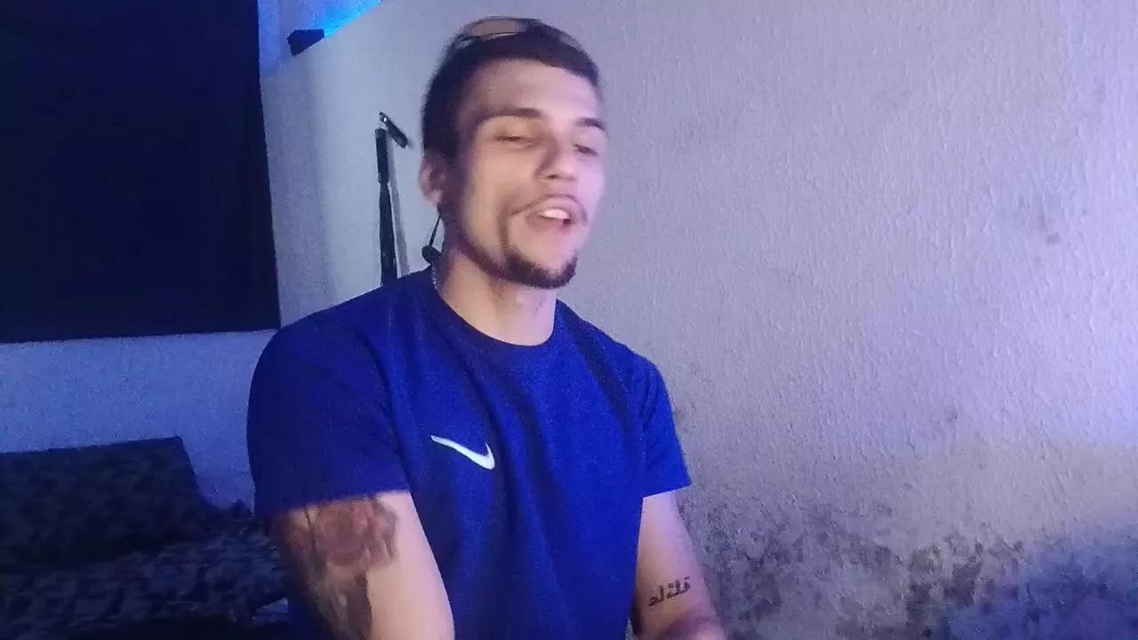 Zyonprive on Cam4 