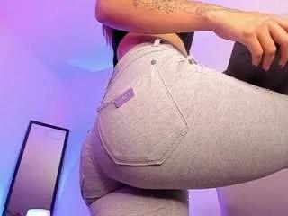 dannaroberts on CamSoda 