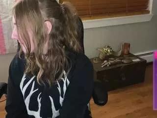 luluvaladon on CamSoda 