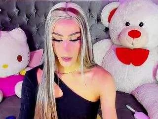 sweet-zoee2 on CamSoda 