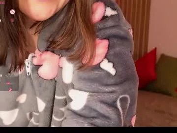 _esmeraldiyaa_ on Chaturbate