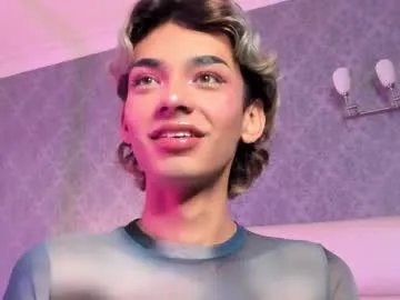 Freechat adonisaster on Chaturbate