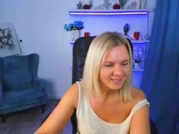 Group agathaklouin on Chaturbate