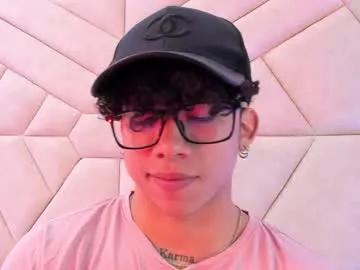 Freechat akazaboy on Chaturbate