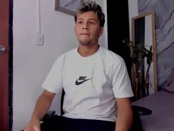 Freechat alan__smith on Chaturbate