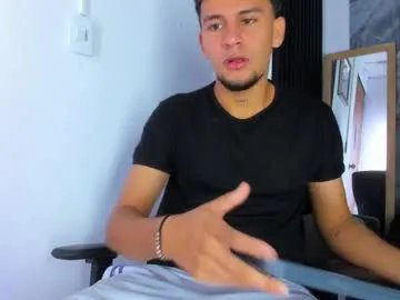 Freechat alan__smith on Chaturbate