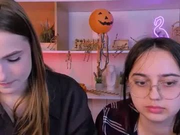 aria_moo on Chaturbate