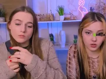 aria_moo on Chaturbate