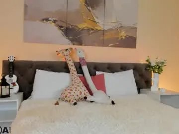 ariella_sol on Chaturbate