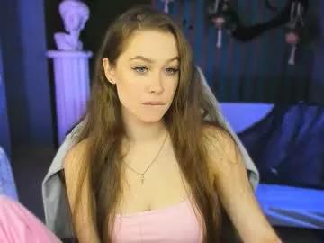 Group arielsykes on Chaturbate