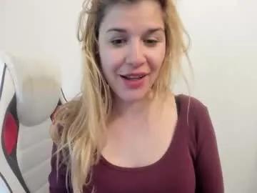 Freechat artsyandcraftsy_ on Chaturbate