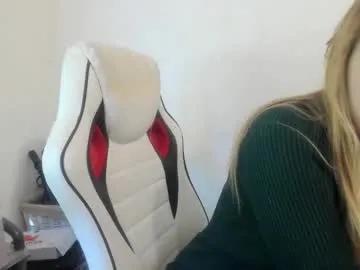 Freechat artsyandcraftsy_ on Chaturbate