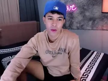 asiancum_peter on Chaturbate