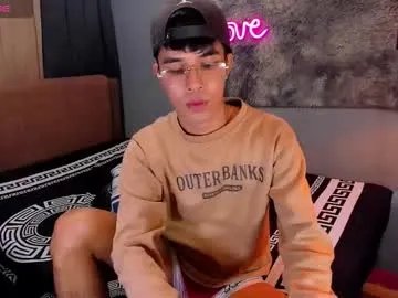 asiancum_peter on Chaturbate