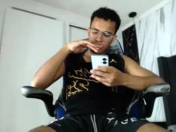 Freechat aston_vera on Chaturbate