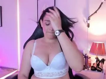 astrid_williams_ — GOAL: pov dildo sucking+boobsjob [316 tokens remaining] Curvy Latina teasing you with every move  #latina #mature #bigass #dildo #lovense