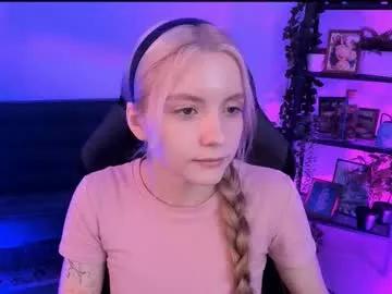 aurorawrenfield on Chaturbate 