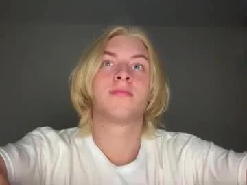 axaxax0axax on Chaturbate 