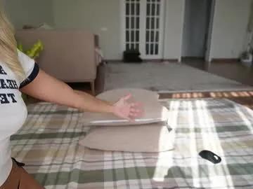 Freechat aya__hitakayama on Chaturbate