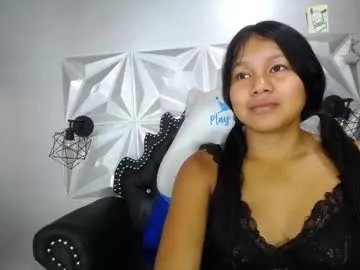 babyschoolgiirl on Chaturbate