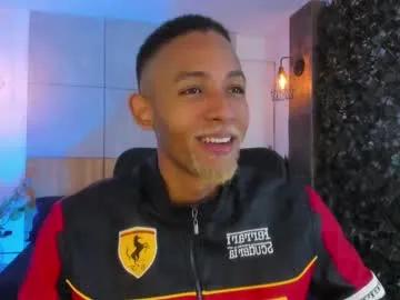 Freechat bento_fox on Chaturbate