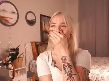 blue_bow on Chaturbate