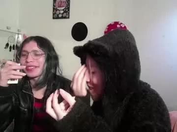 Freechat briarandblair on Chaturbate