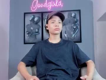 Freechat camillo_virgil on Chaturbate