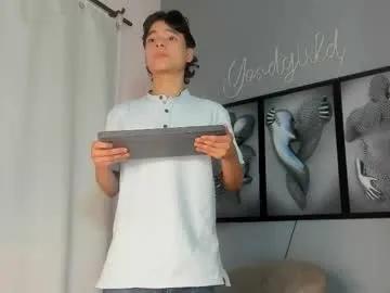 Freechat camillo_virgil on Chaturbate