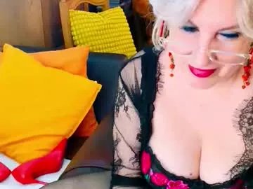 Freechat carmenrossi on Chaturbate