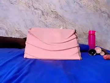 carol_juiicy_ on Chaturbate