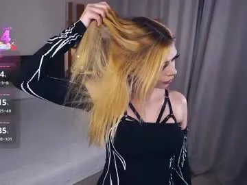 carolynnfernandez — GOAL: lets freeze my nippels(iceshow) [45 tokens remaining] Welcome To My Room  #18 #bigtits #shy #curvy #cosplay