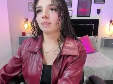 charlotte__benett on Chaturbate