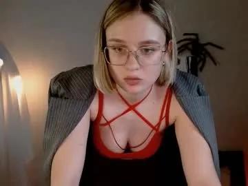 charming_beauty on Chaturbate