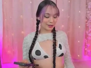 chloe_evans12 on Chaturbate